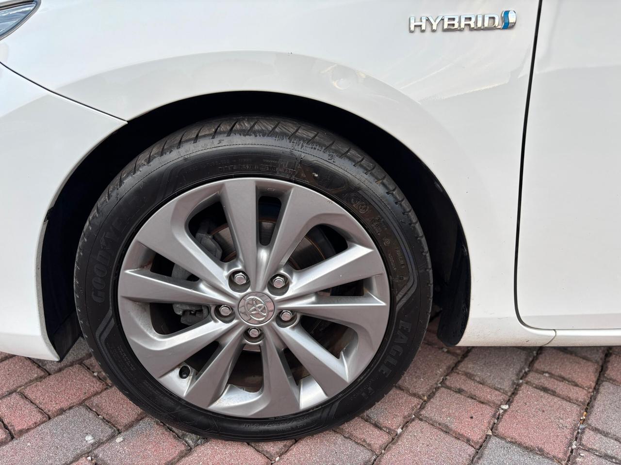 Toyota Auris 1.8 Hybrid