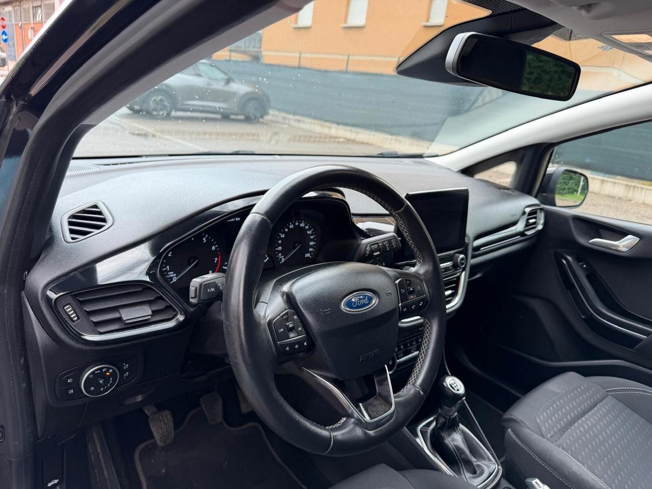 Ford Fiesta 1.1 - NEOPATENTATI - 12 MESI DI GARANZIA -