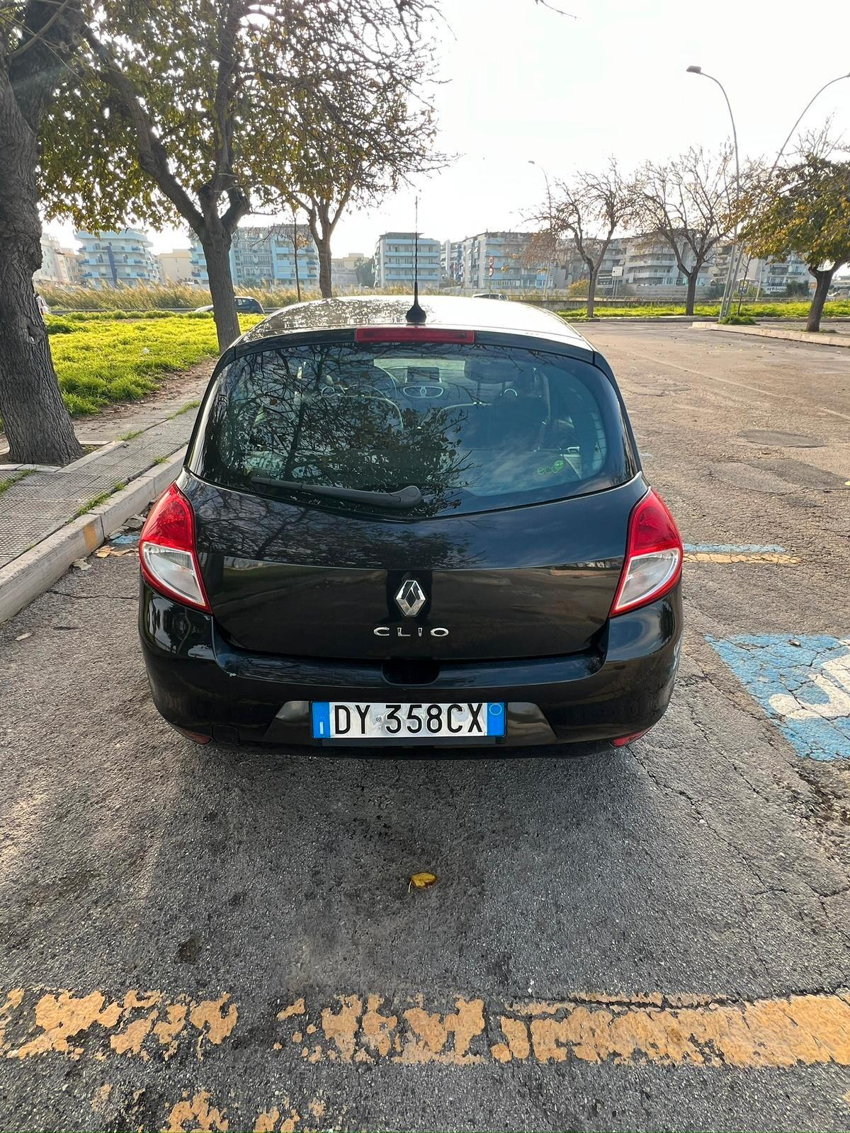 Renault Clio 1.2 16V 5P. Dynamique NAVIG.