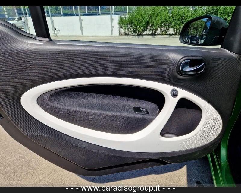 smart fortwo 3ª s. (C453) EQ Passion