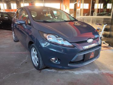 Ford Fiesta Titanium UNIPRO!!!!