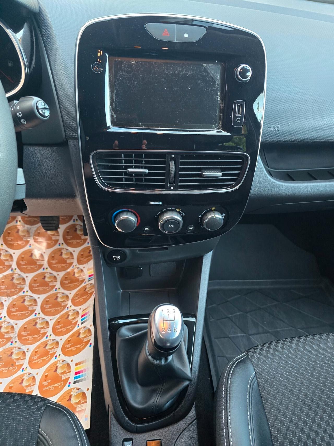 Renault Clio TCe 12V 90 CV GPL 5 porte Moschino Intens