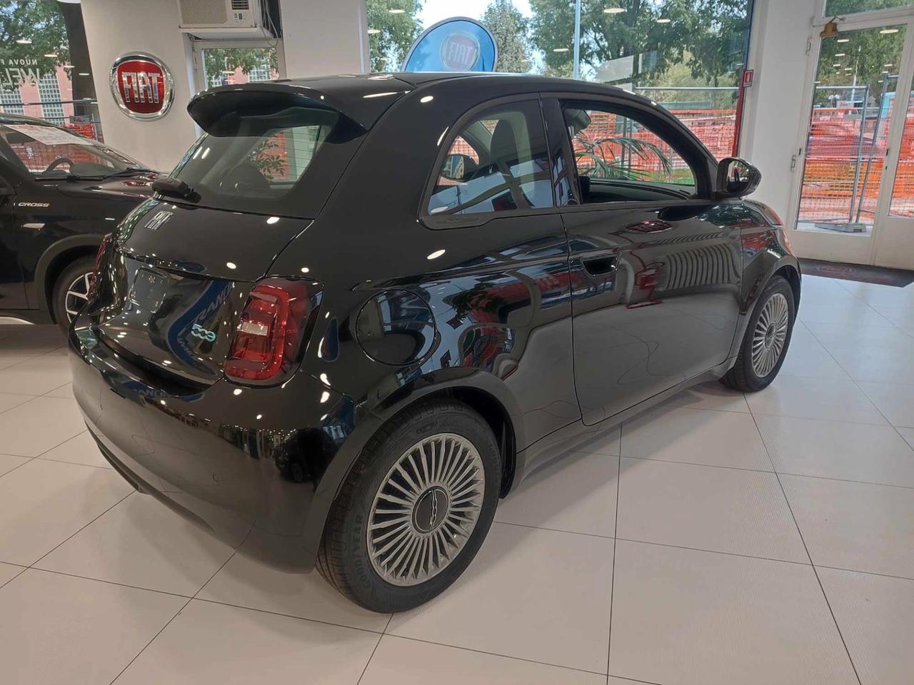 Fiat 500 Icon Berlina 42 kWh