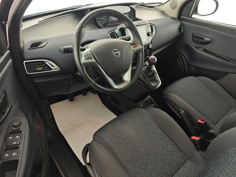Lancia Ypsilon 1.0 FireFly 5 porte S&S Hybrid Gold