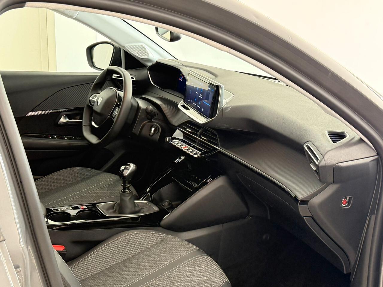 Peugeot 208 ALLURE PACK 2025 20.000 KM