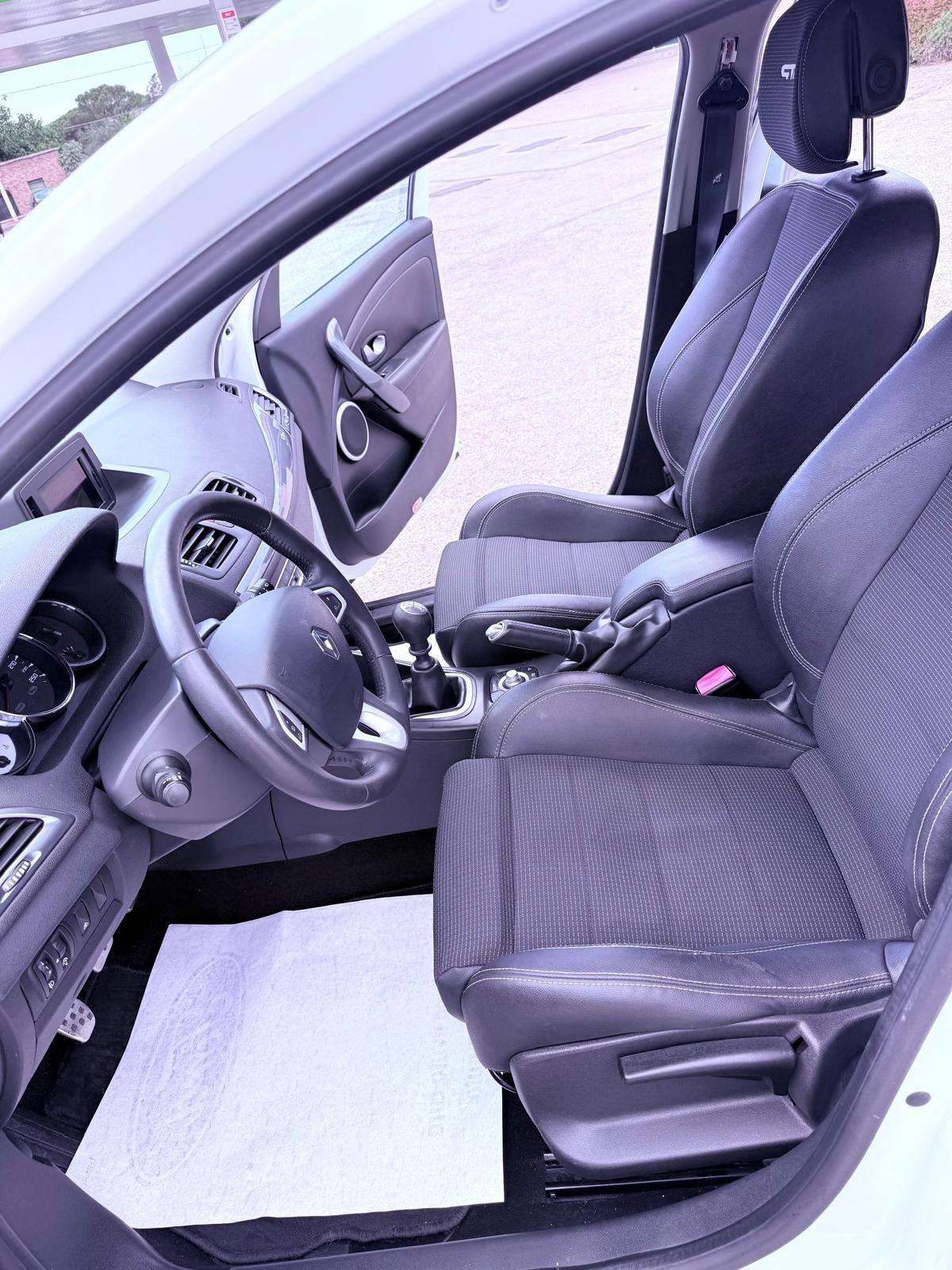 Renault Megane Mégane 1.5 dCi 110CV EDC GT Line