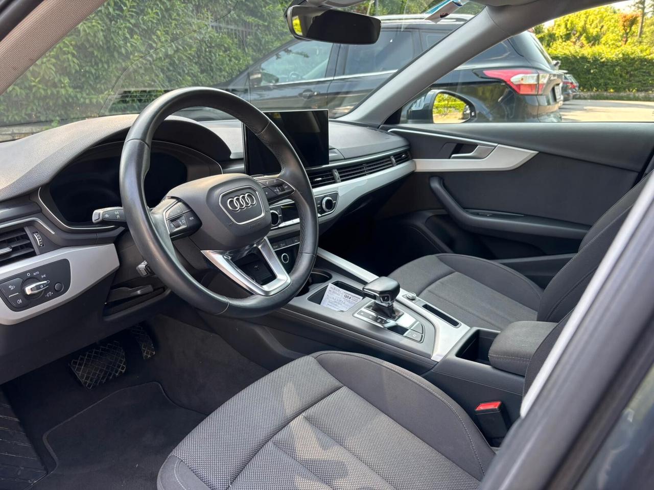 Audi A4 30 TDI/136 CV S tronic Business Advanced