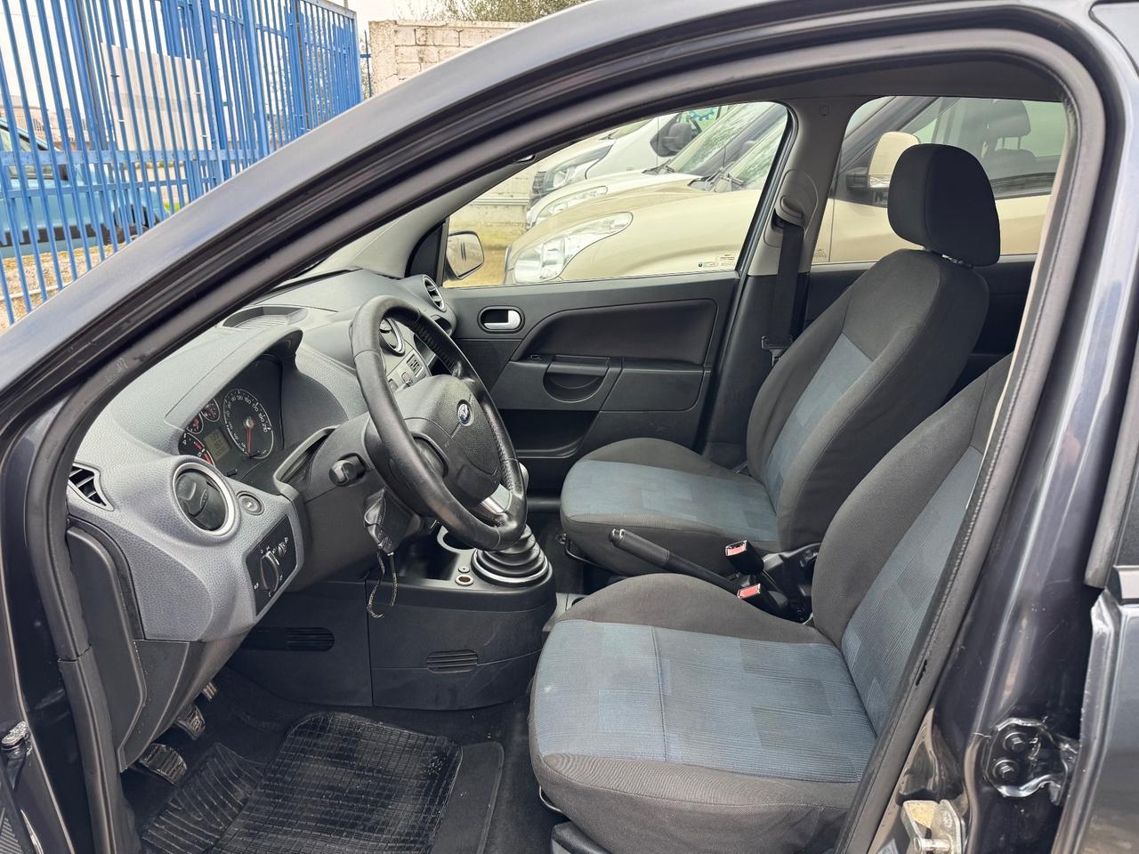 Ford Fiesta 1.4 TDCi 5p. Titanium