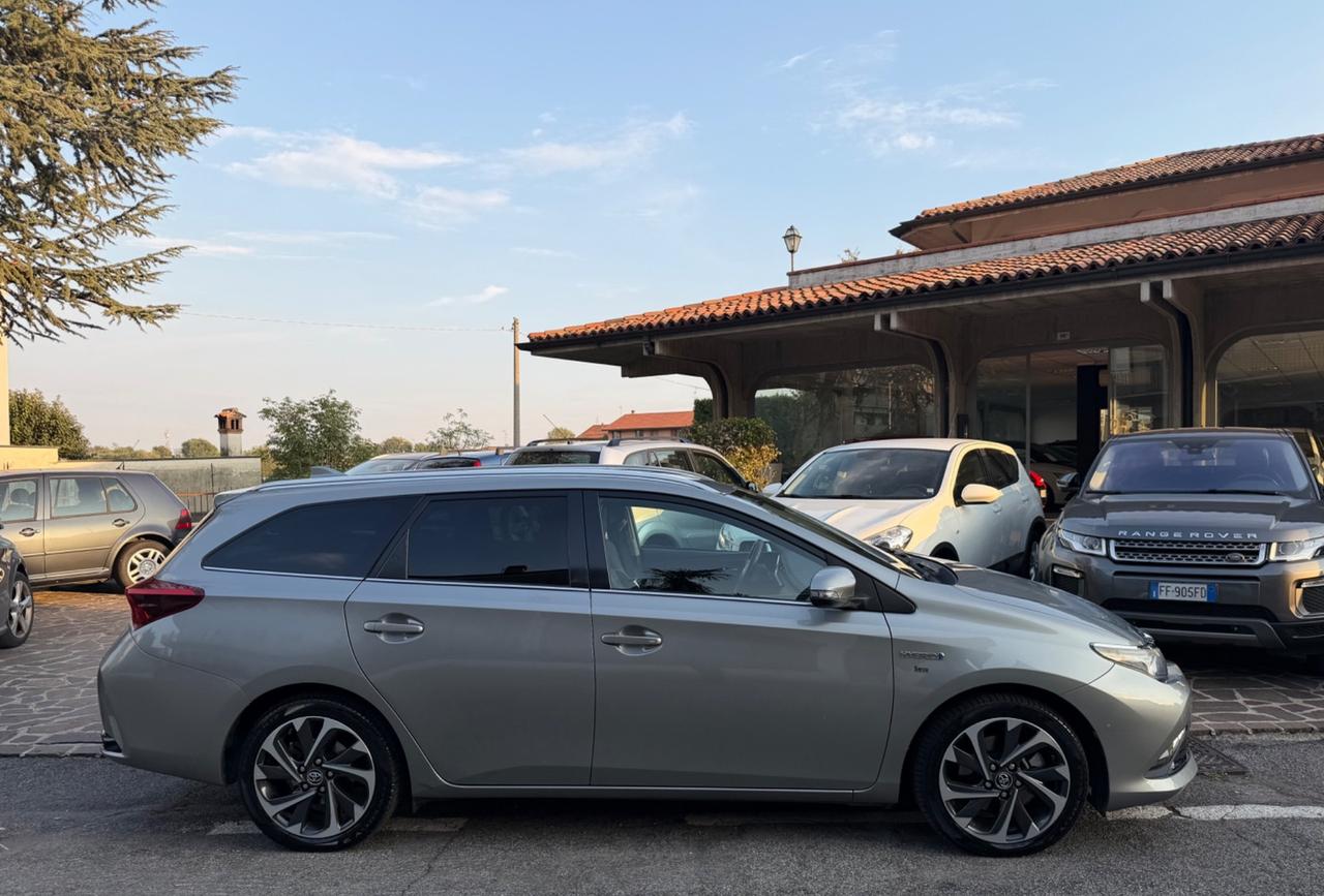 Toyota Auris Touring Sports 1.8 Hybrid Active