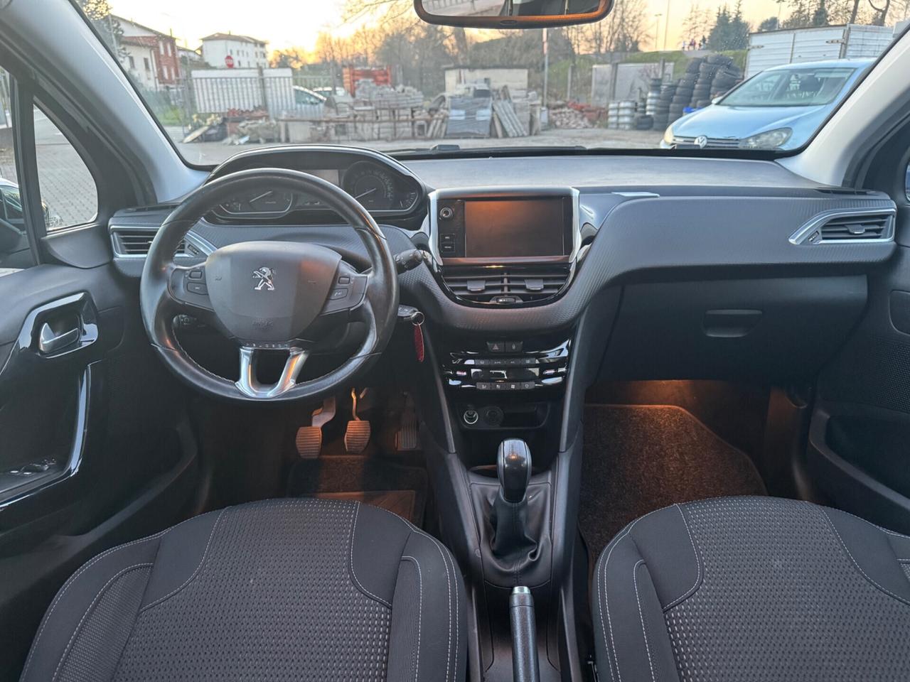 Peugeot 208 PureTech 82 5 porte Allure