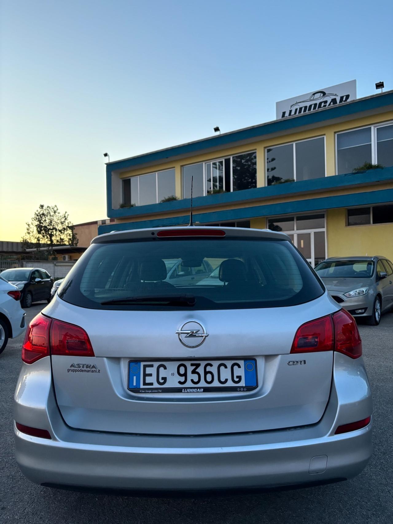 Opel Astra 1.7 CDTI 110CV Sports Tourer Cosmo