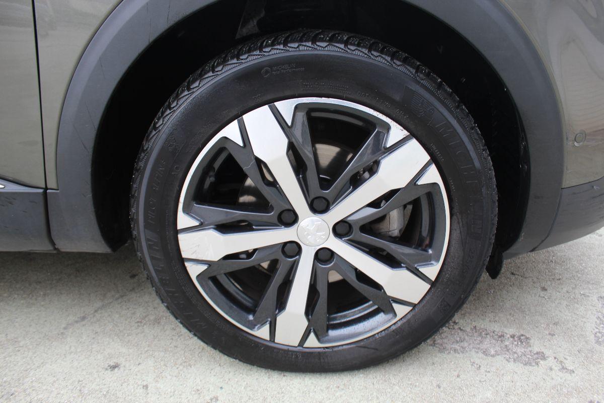 PEUGEOT - 5008 - BlueHDi 130 S&S EAT8 GT Line