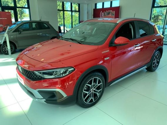 FIAT Tipo Hatchback My22 1.5 Hybrid130cv Dct Hb Red