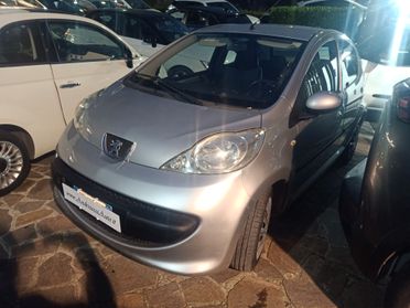Peugeot 107 1.0 68CV 5p. Sweet Years CAMBIO AUTOMATICO