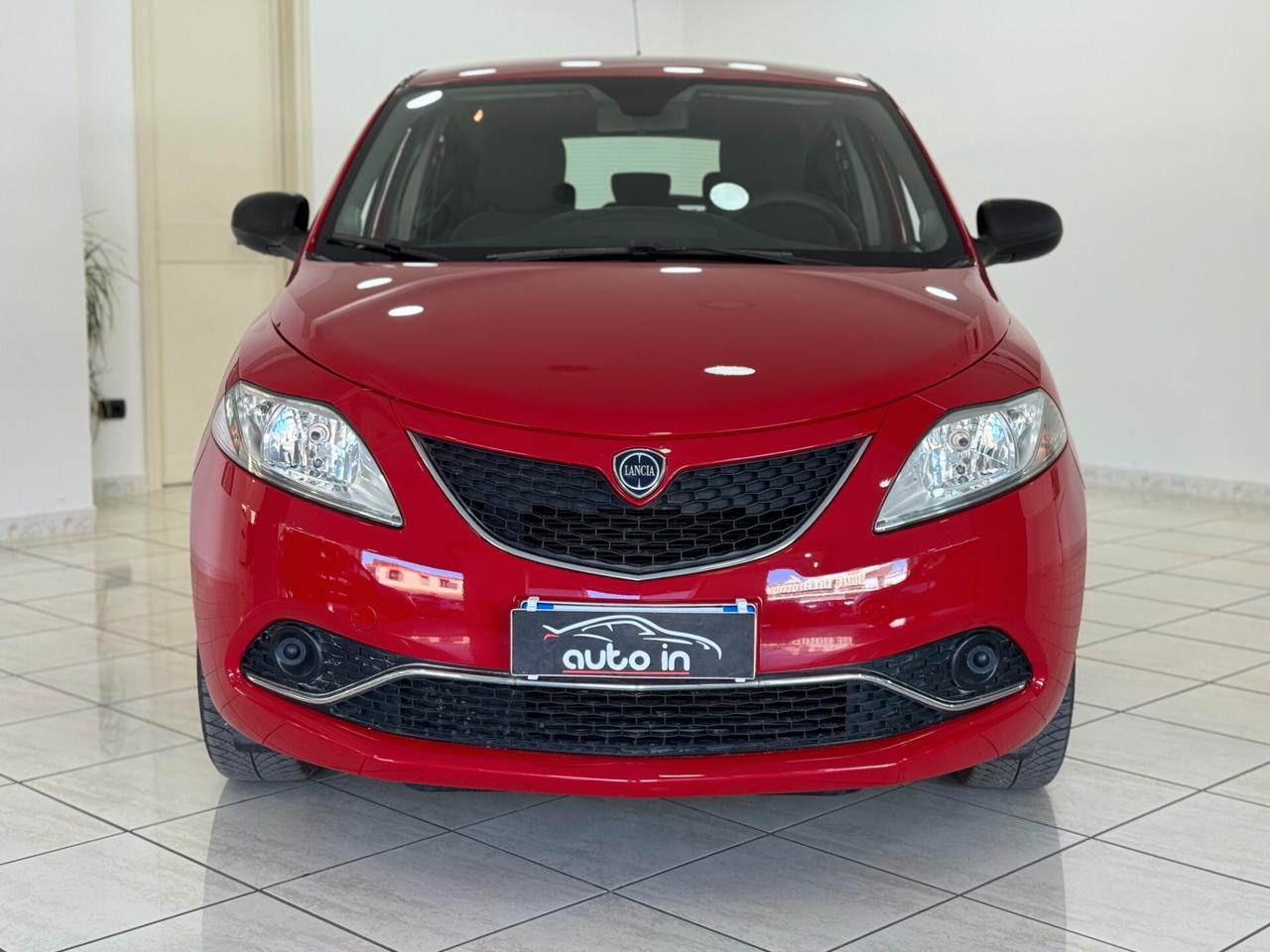 Lancia Ypsilon 1.2 69 CV 5 porte GPL Ecochic Silver