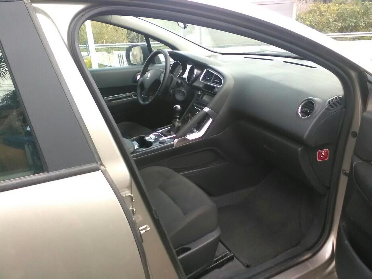 Peugeot 3008 2.0 HDi 150CV Allure