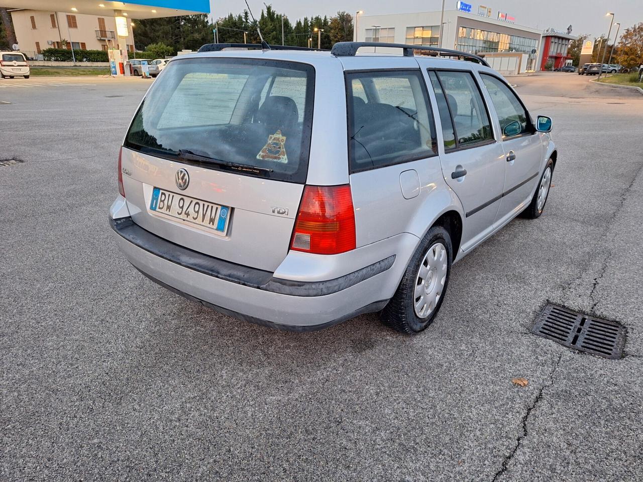 Volkswagen Golf 1.9 TDI/110 CV cat Variant C.line NEOPATENTATI