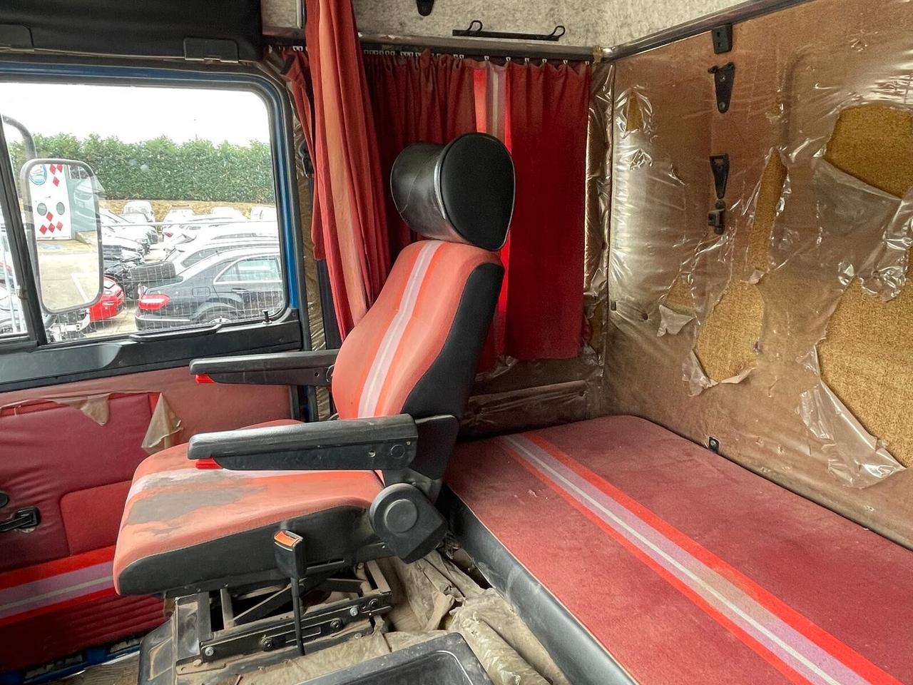 IVECO 190-38 RIBALTABILE TRILATERALE