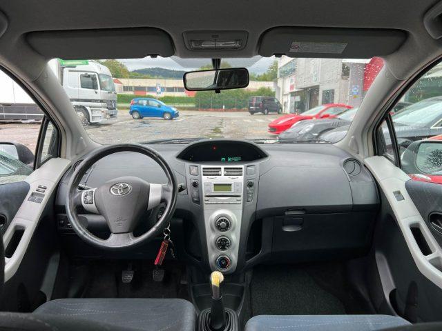 TOYOTA Yaris 1.0 5 porte Sol