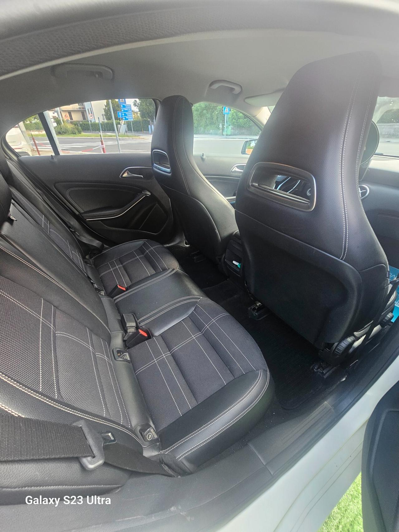 Mercedes-benz A 180 160 CDI BlueEFFICIENCY Premium