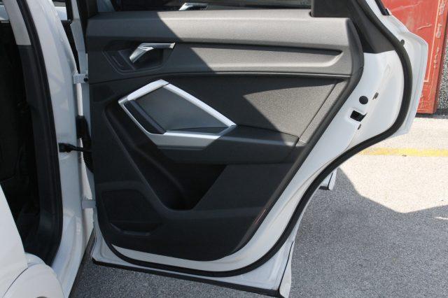 AUDI Q3 35 TFSI S tronic Business Advanced