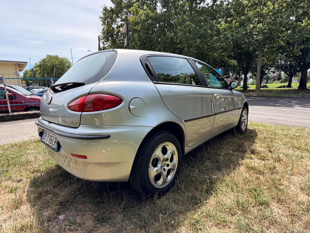 Alfa Romeo 147 1.6i T.S. (105 CV) cat 5p. Dist.