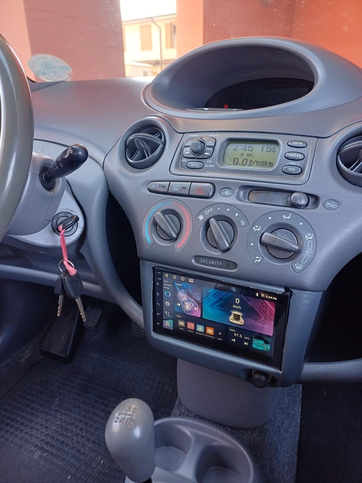 Toyota Yaris 1.0i 16V cat 3 porte