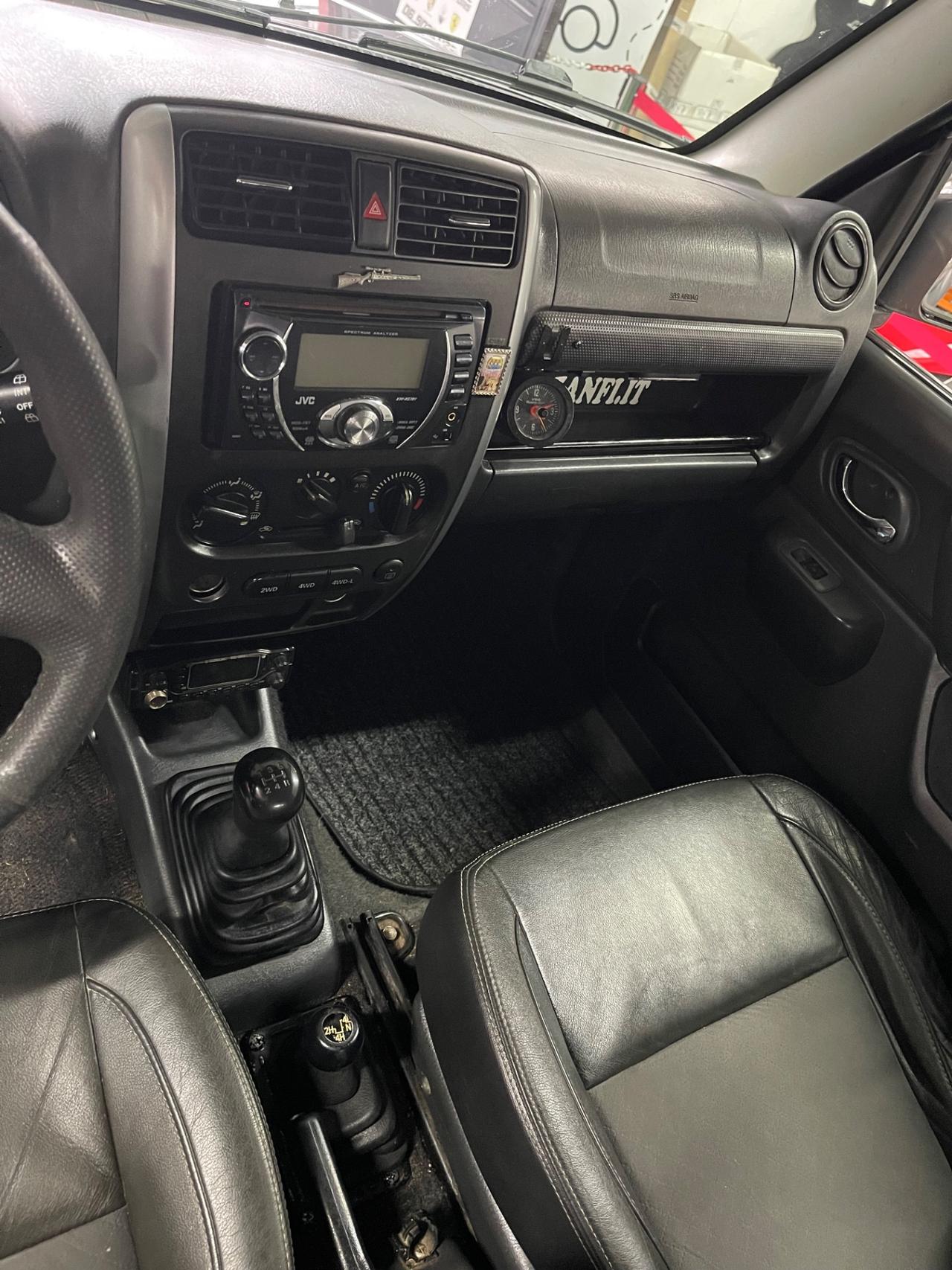 Suzuki Jimny 1.5 DDiS Off Road “UNICA” PERMUTE RATE