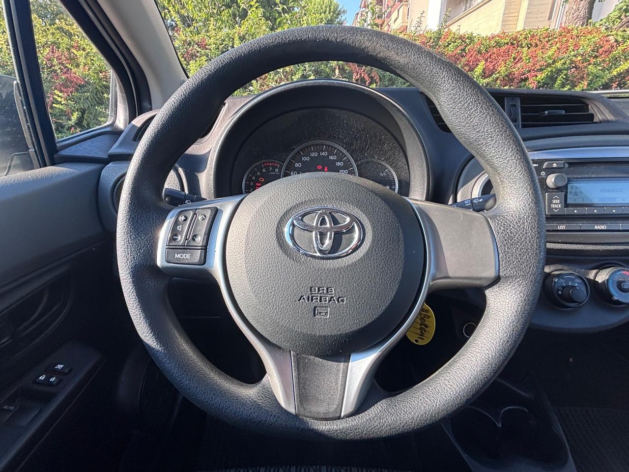 Toyota Yaris 1.0 3 porte Lounge
