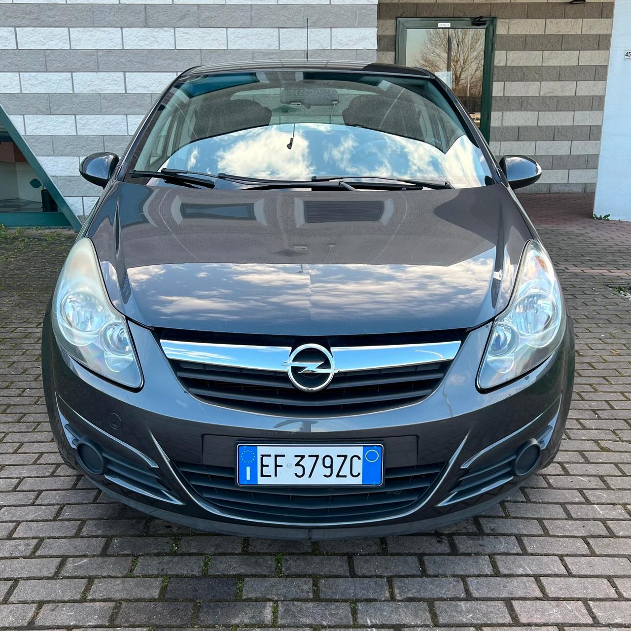 Opel Corsa 1.2 5 porte Club