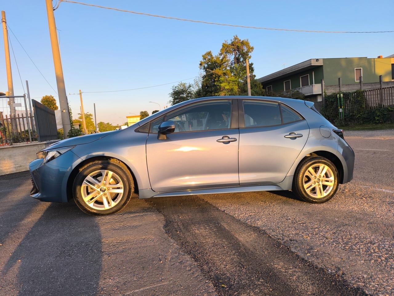 Toyota Corolla 1.8 Hybrid Active