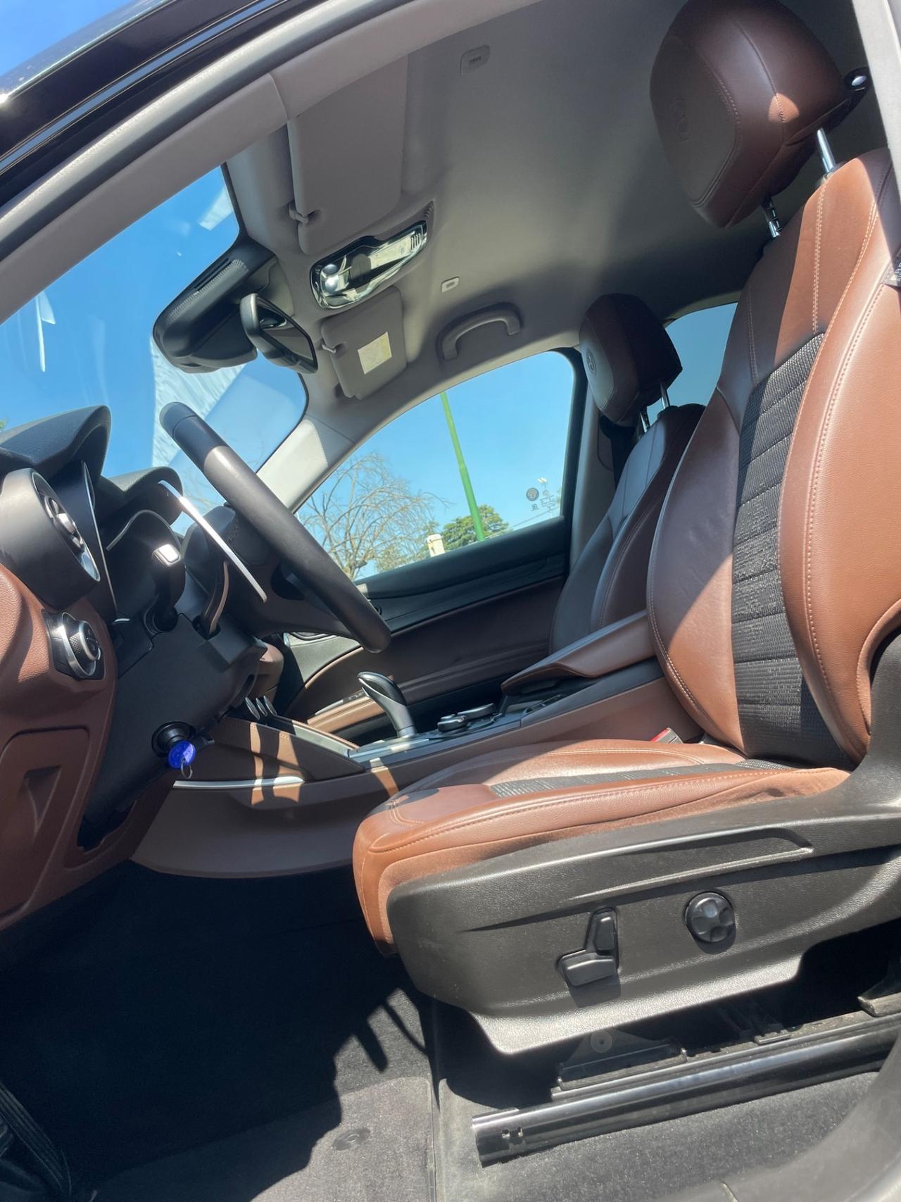Alfa Romeo Stelvio 2.2 Turbodiesel 180 CV AT8 RWD Executive