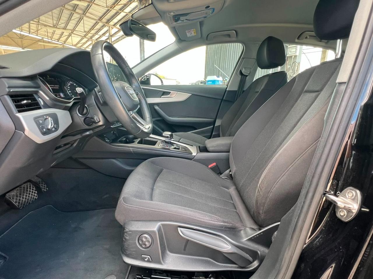 Audi A4 40 TDI S tronic Business