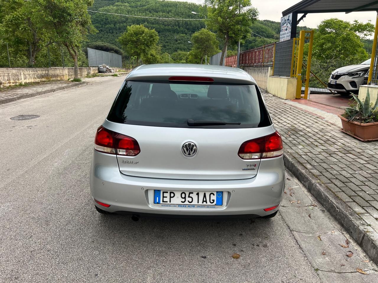 Volkswagen Golf 1.6 TDI 105cv Comfortline 2011