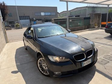 BMW 320d 177CV Coupé Futura MANUALE