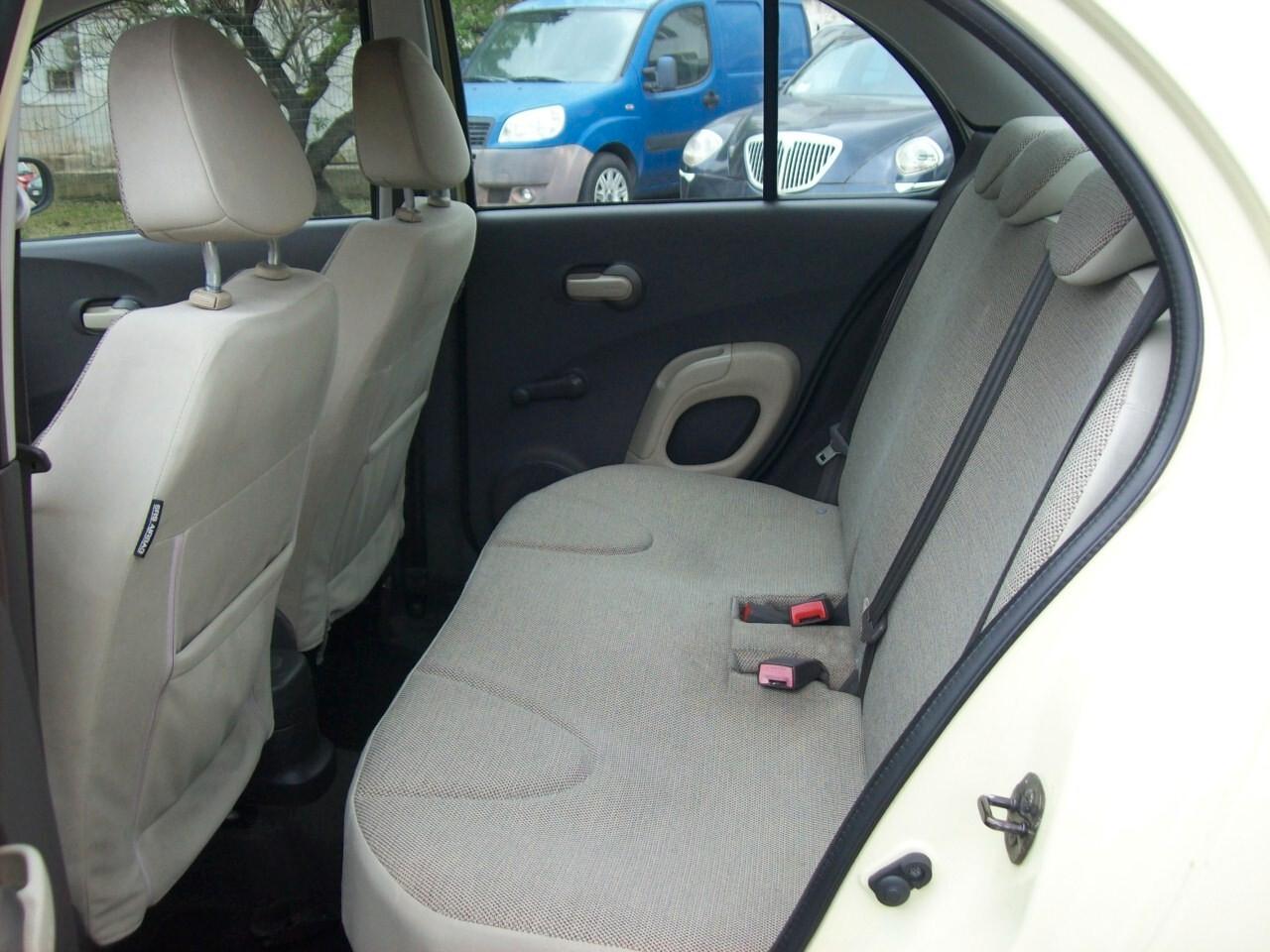 Nissan Micra 1.2 16V 65CV 5 porte