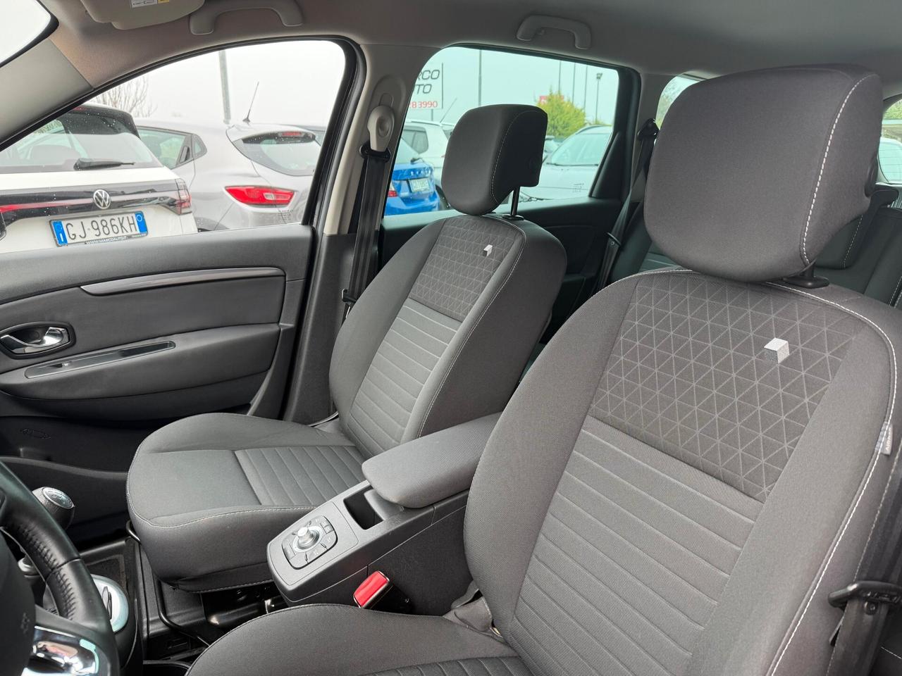 Renault Scenic 1.6 Diesel 7 posti Neopatentati