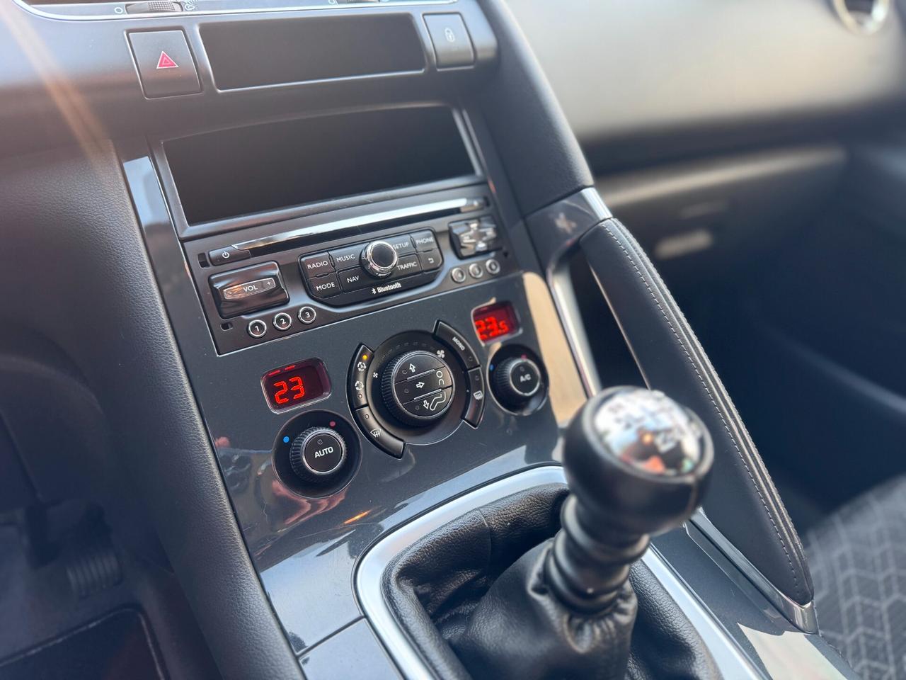 Peugeot 3008 1.6 HDi 115CV Business