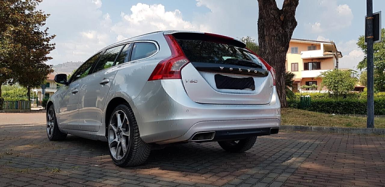 Volvo V60 2.0 d 150 cv D3 Geartronic Volvo Ocean Race,pelle,cambio automatico,navi,cruise control,cerchi 18