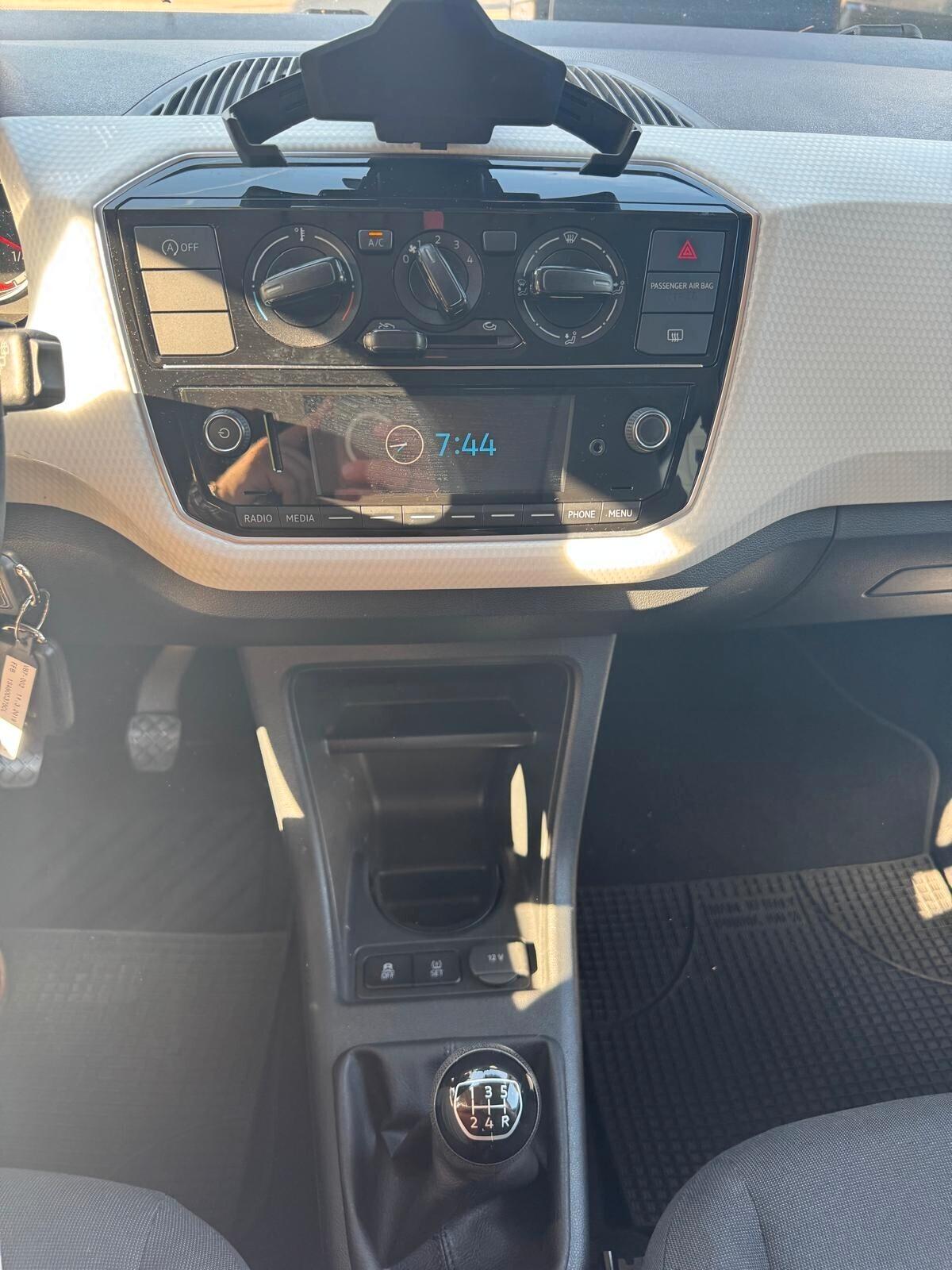 Volkswagen up! 1.0 5p. move BlueMotion Technology