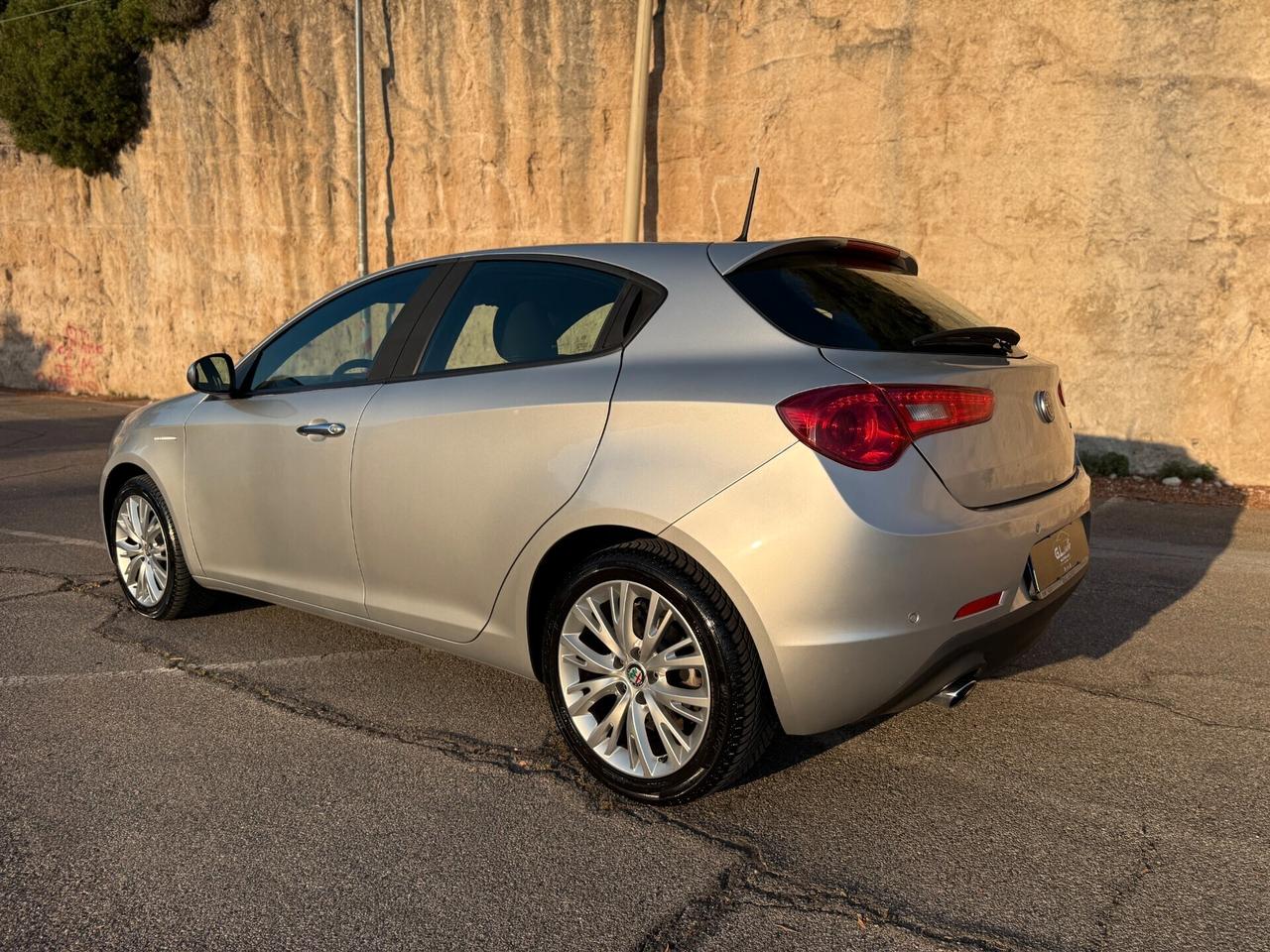 Alfa Romeo Giulietta/1.6 120 CV/SOLO 91000 KM/TAGLIANDI ALFA
