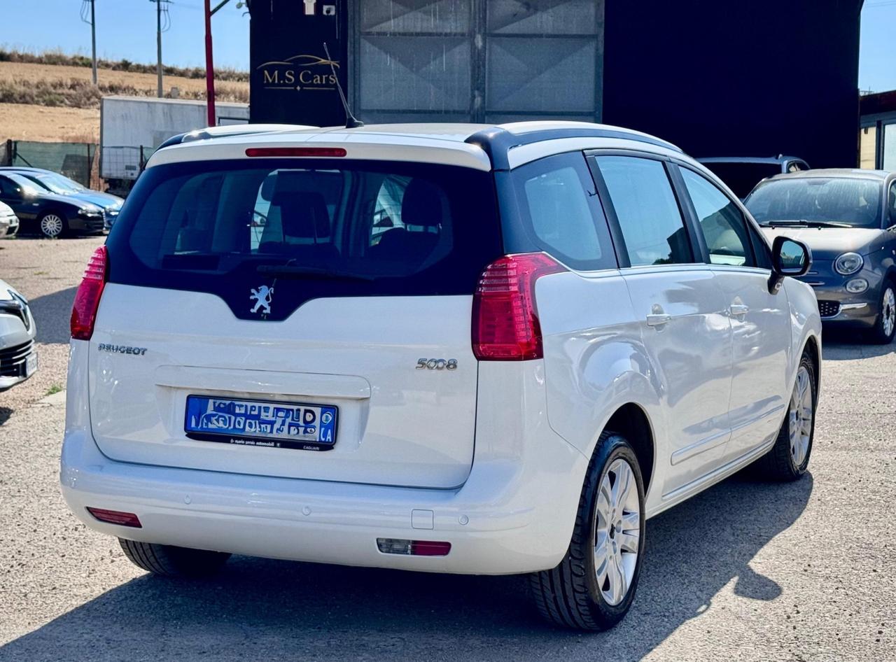 Peugeot 5008 1.6 HDi 115CV Allure