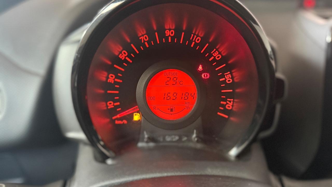Citroen C1 VTi 72 S&S 5 porte Shine