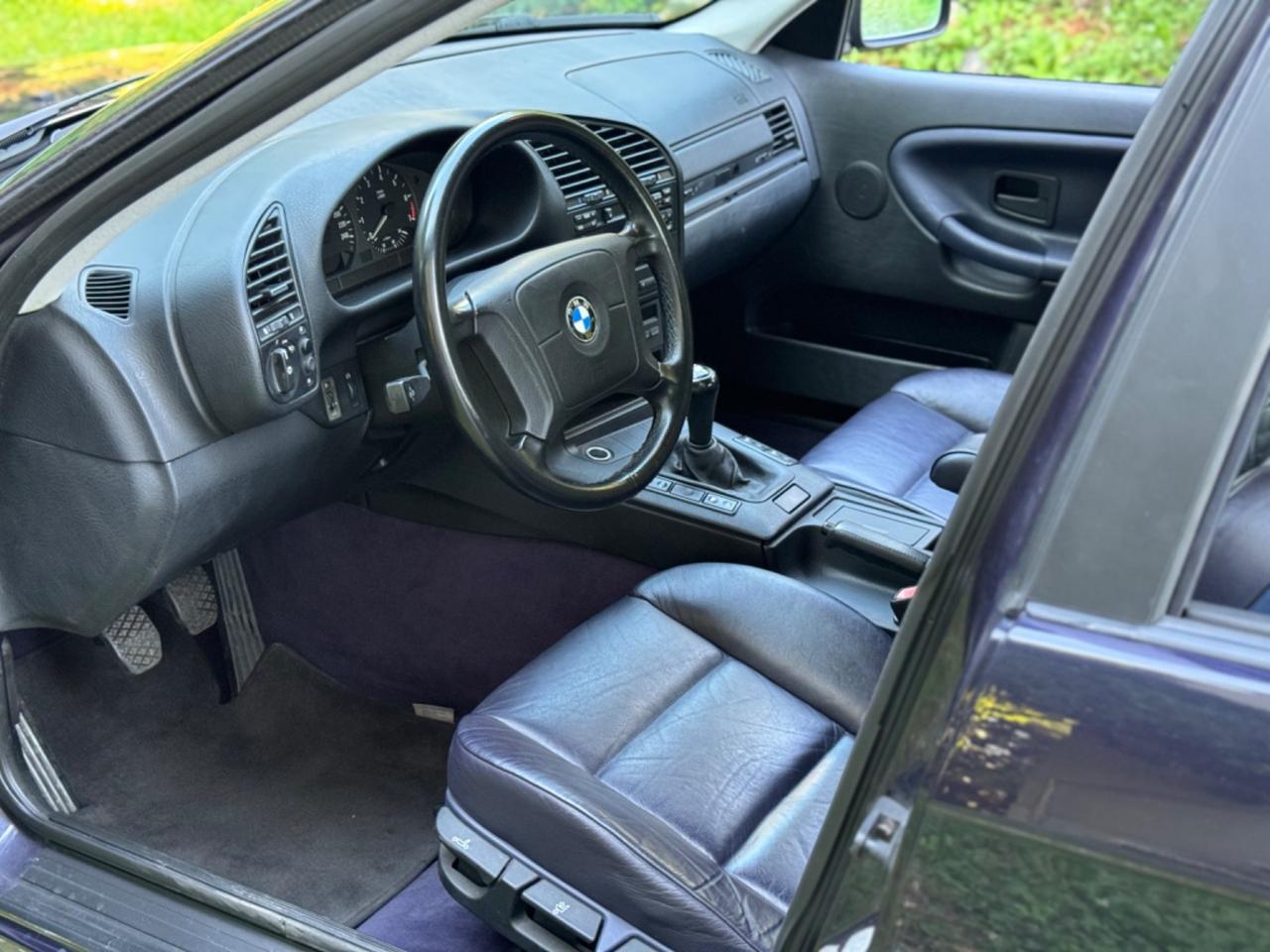 BMW E36 320i – Viola Madeira – Interni in Pelle Viola – ASI