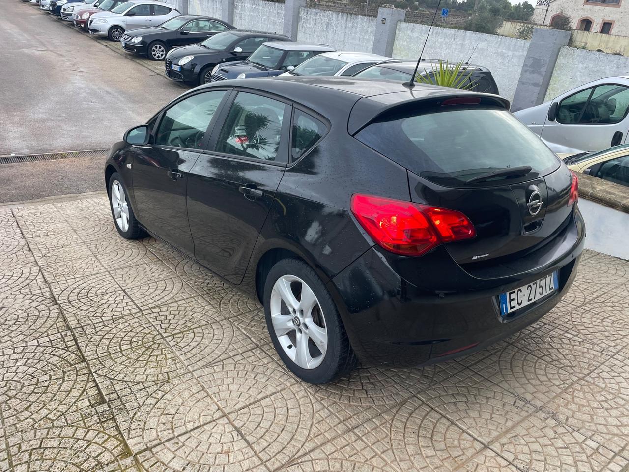 Opel Astra 1.4 5 porte Enjoy