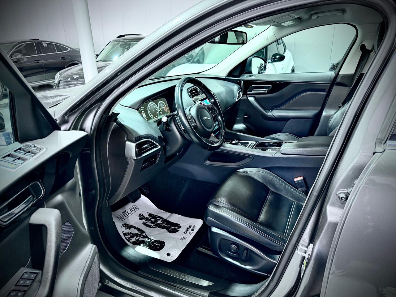 Jaguar F-Pace 3.0d V6 300CV AWD R-Sport