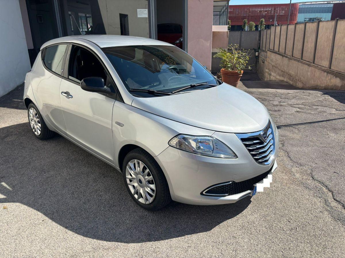 LANCIA Ypsilon 1.2 69 CV 5 porte S&S Silver