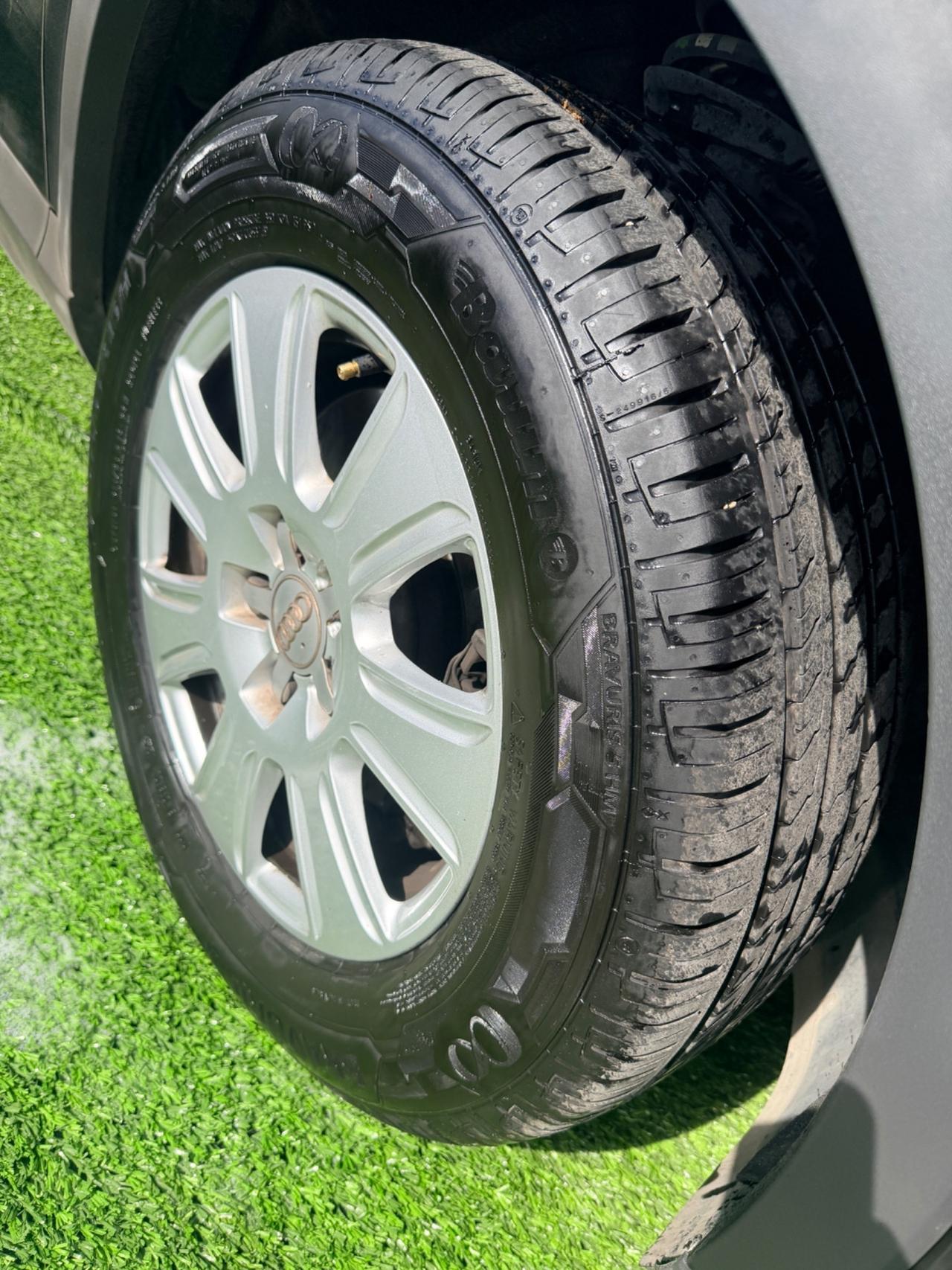 Audi Q3 2.0 TDI 120 CV Design