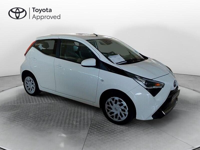 Toyota Aygo 004282 Connect 1.0 VVT-i 72 CV 5 porte x-play