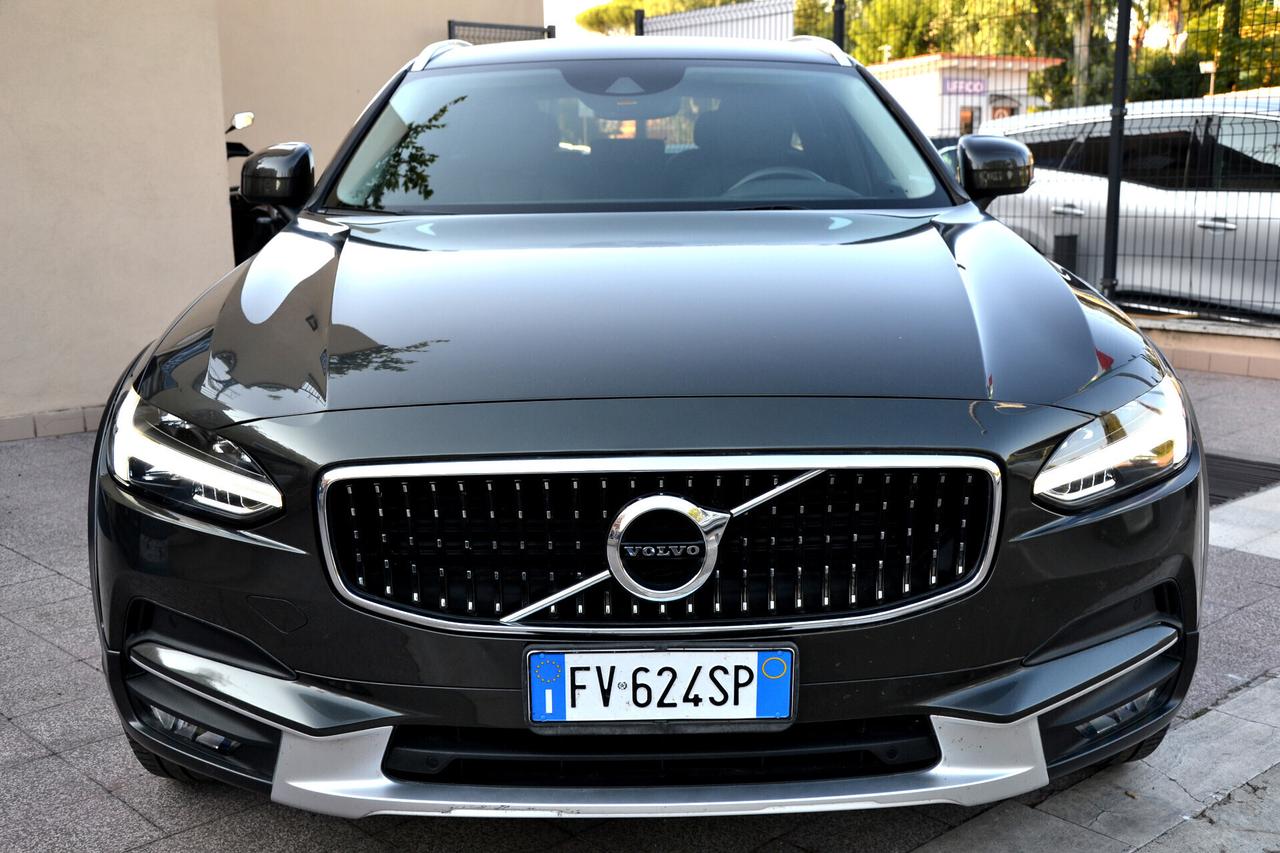 Volvo V90 Cross Country 2.0 D5 AWD 235CV AUTOM. **UNIPRO'**PREZZO VERO**